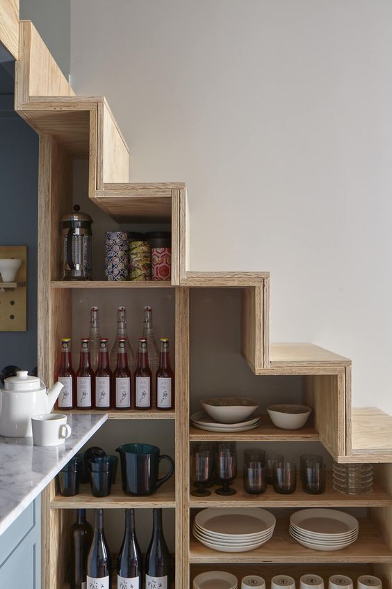 Espacio bajo escalera